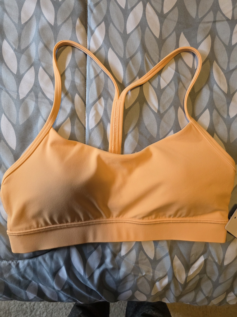 lululemon Flow Y Nulu™ Bra Sports Bra Size 6 NWT